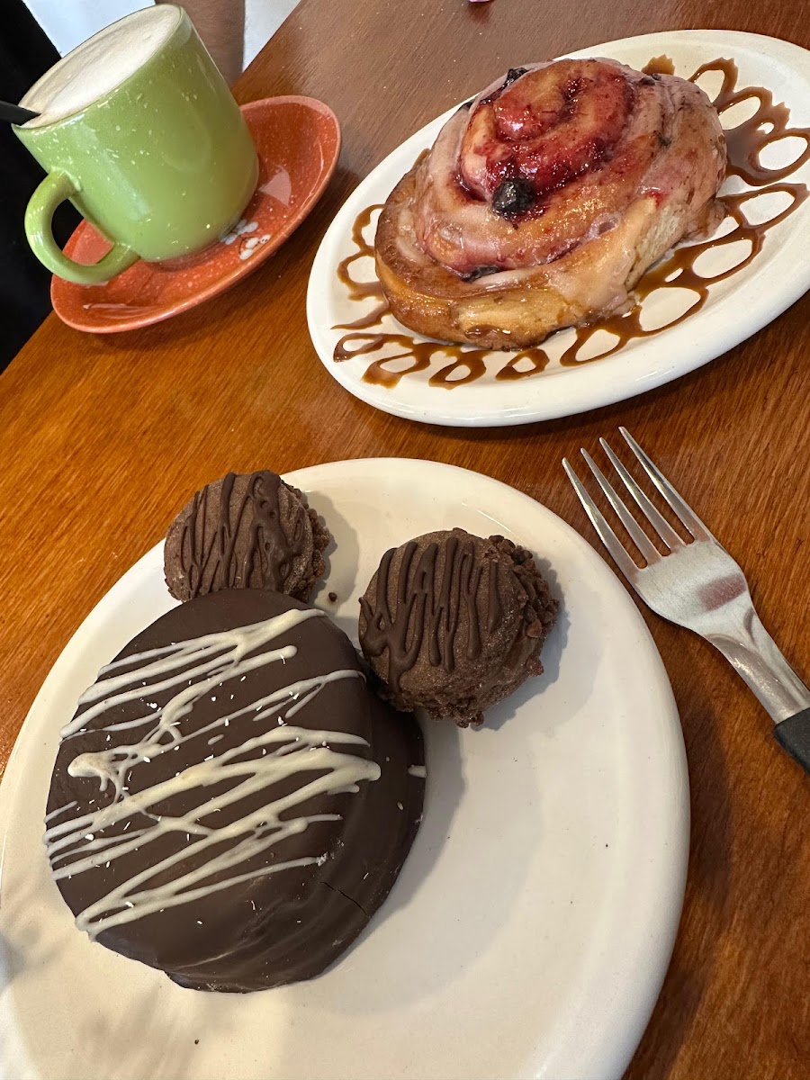 Pastelandia - Cafe Photo 9
