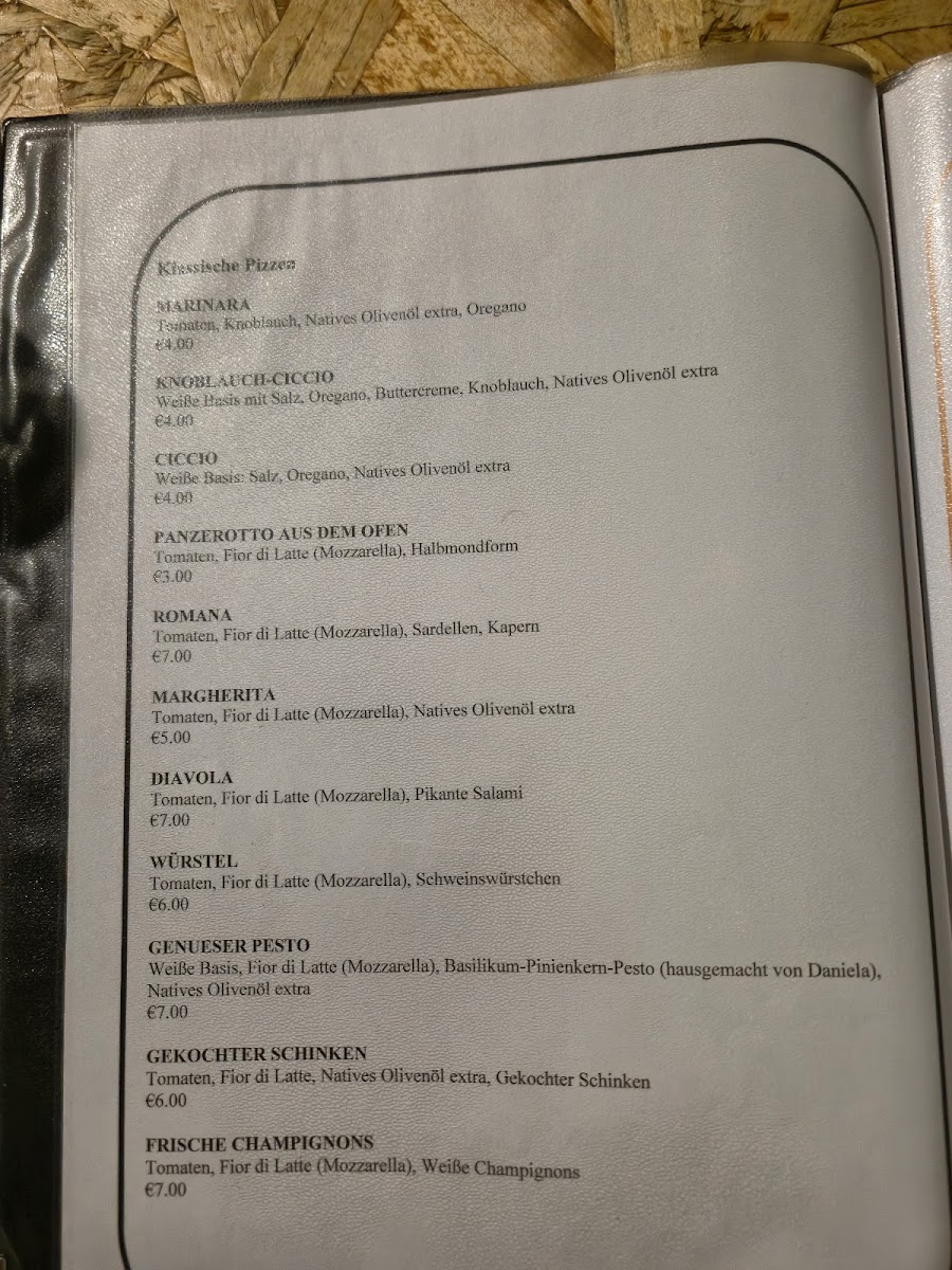 Pizzeria Familia Photo Menu 1