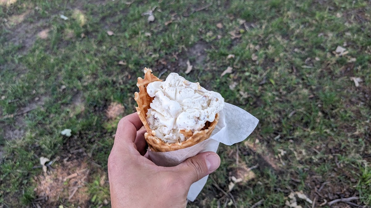 Monona Bait & Ice Cream Shop Photo 7
