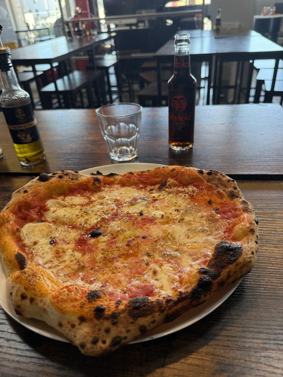 Sieben Berge - Kaffeerösterei & Neapolitanische Pizzabäckerei Photo 4