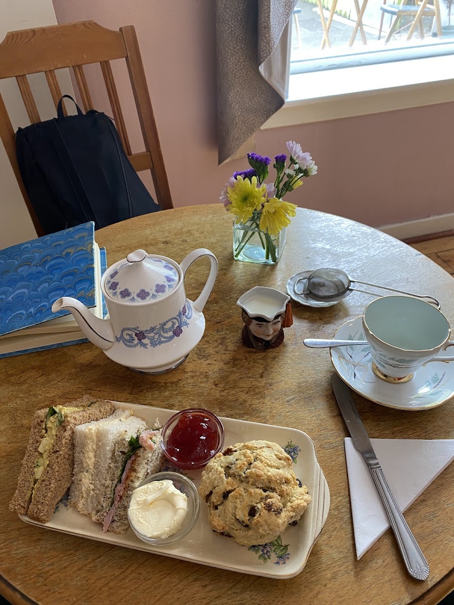 The Hidden Lane Tea Room Photo 6