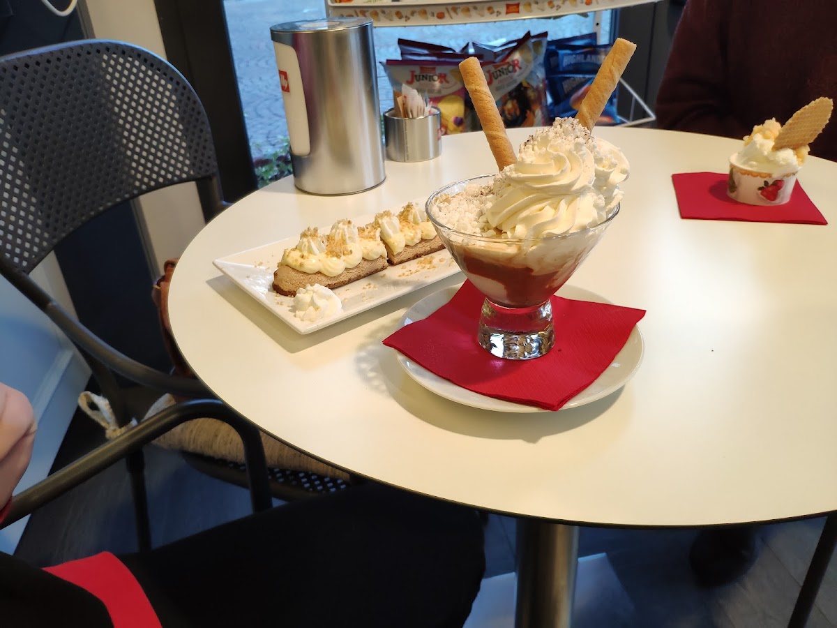Montenotte - Bar & Gelateria Photo 5