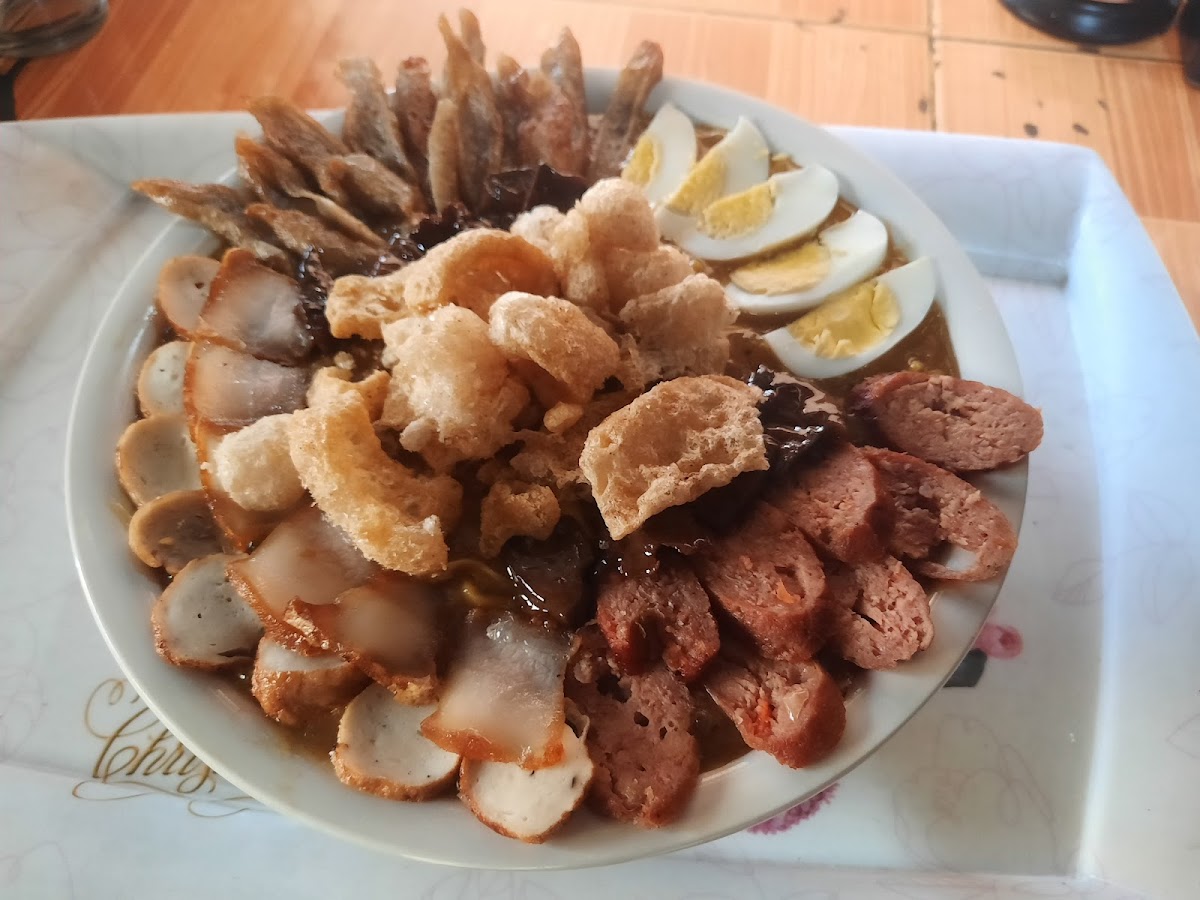 Yamsa Food, Lomi House Photo 9