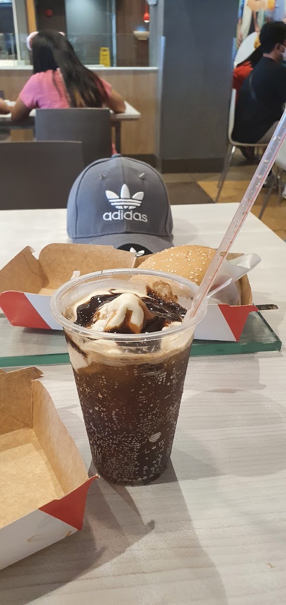Jollibee Muñoz Photo 7