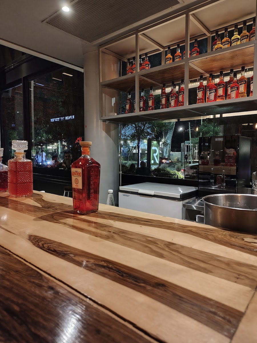 Italica Pizza Bar Photo 3