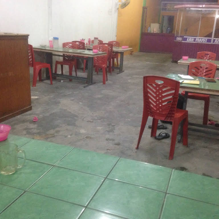Ayam Penyet Tiga Rasa Photo 2
