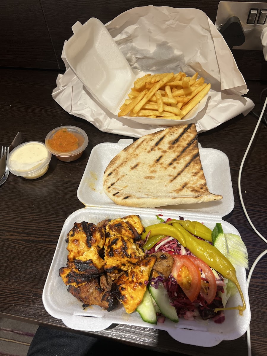 Botan Kebab & Pizza House Photo 9