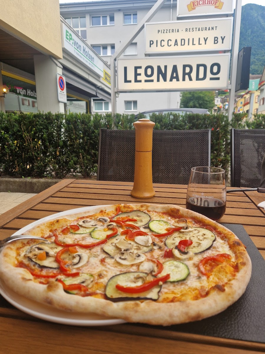 Piccadilly Pizzeria Photo 7