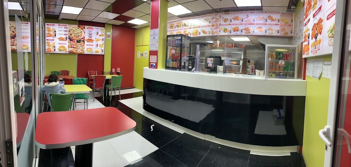 Maxin Chicken Photo 4