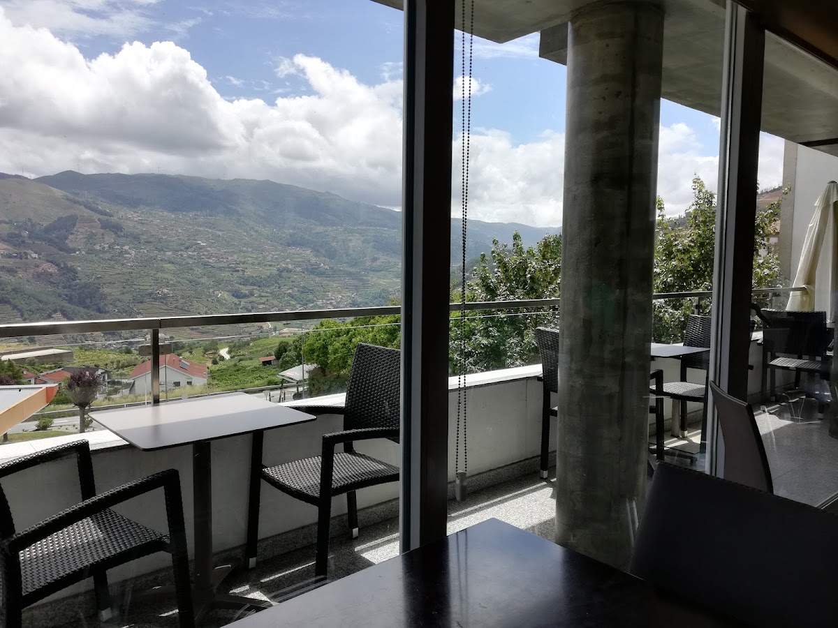 Café Avenida Photo 3