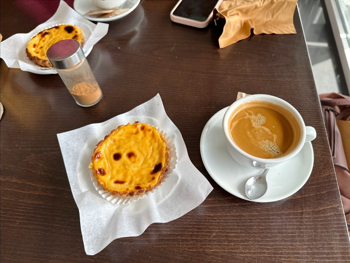 Café Avenida Photo 4