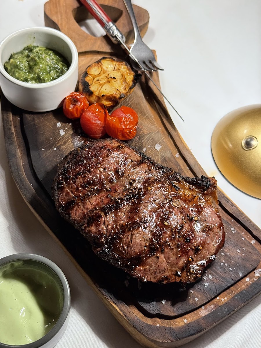 ETNA Restaurant Photo 8