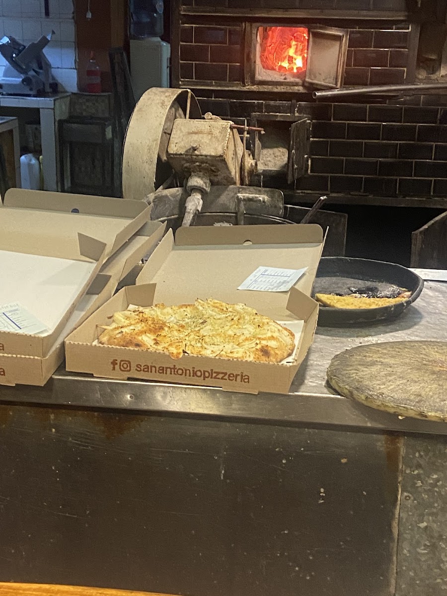 Pizzeria San Antonio Photo 7