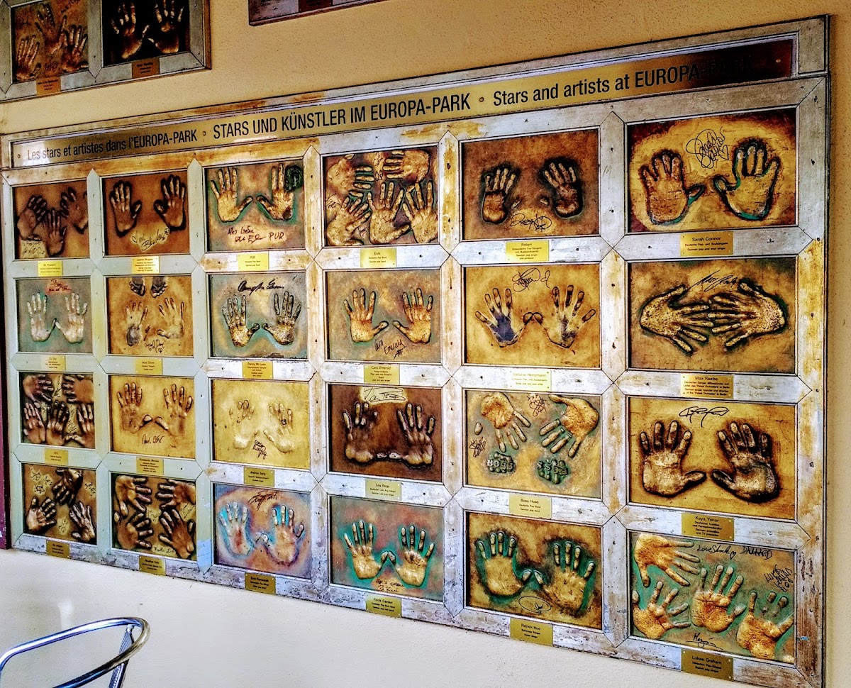 Europa-Park Rock Café Photo Menu 9