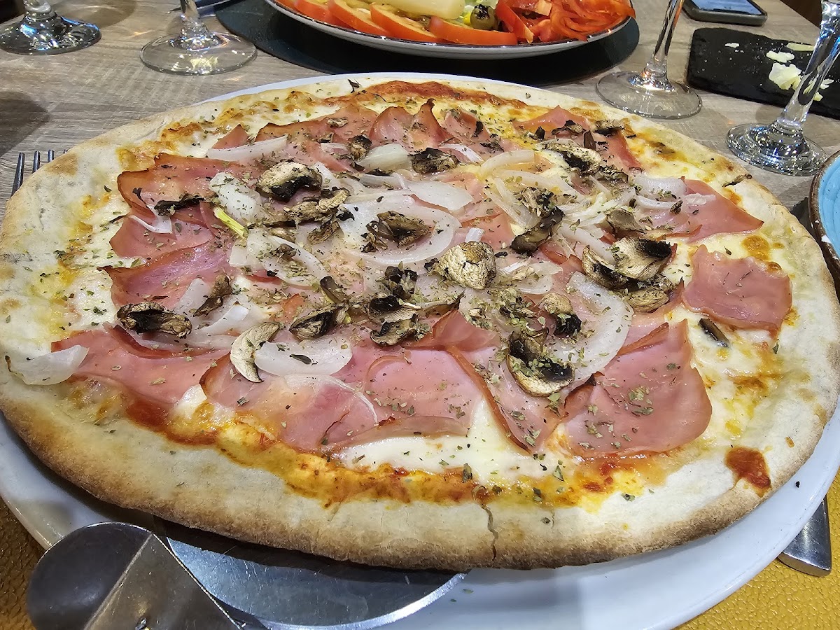 Pizzeria Restaurant Al-Lamborghini Cambrils Photo 4