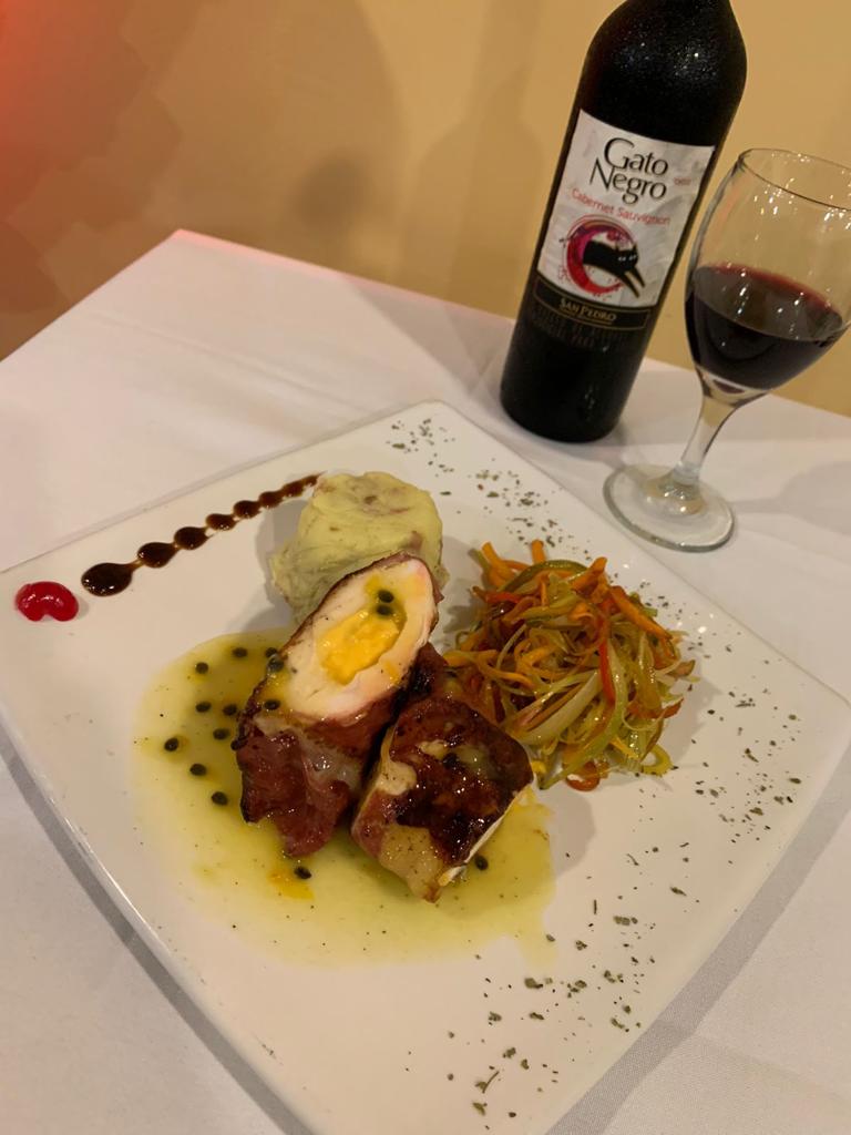SUIGENERIS RESTAURANTE BAR Photo 9