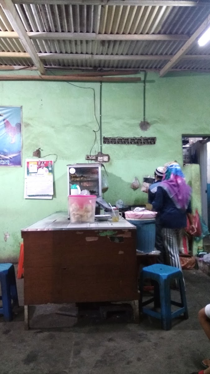 Warung Lalapan Pak Eko Photo 3