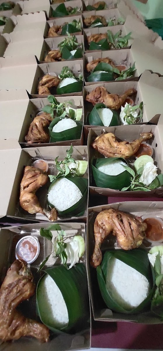 Warung Lalapan Pak Eko Photo 8