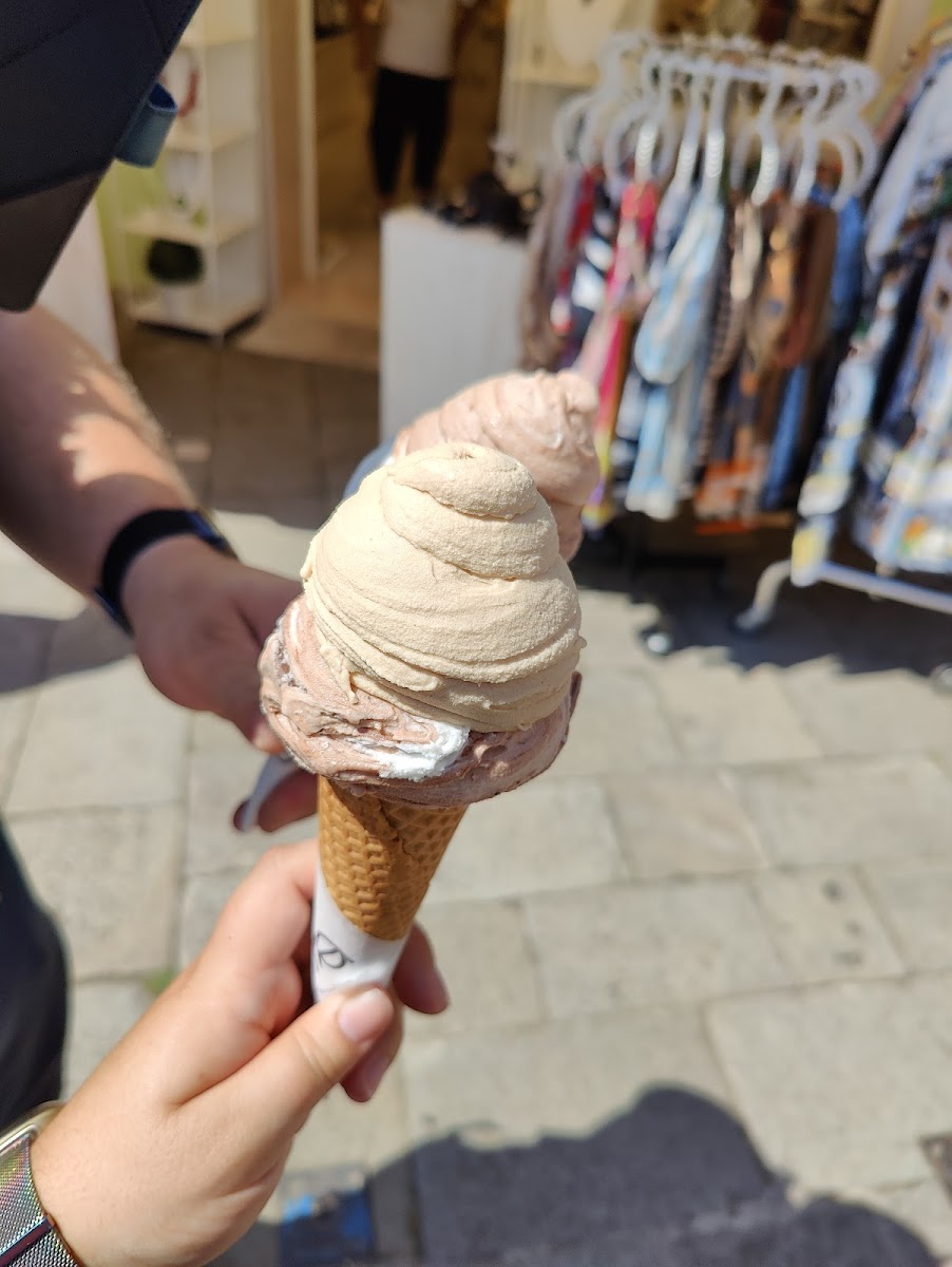 Gelateria Crema Photo 6