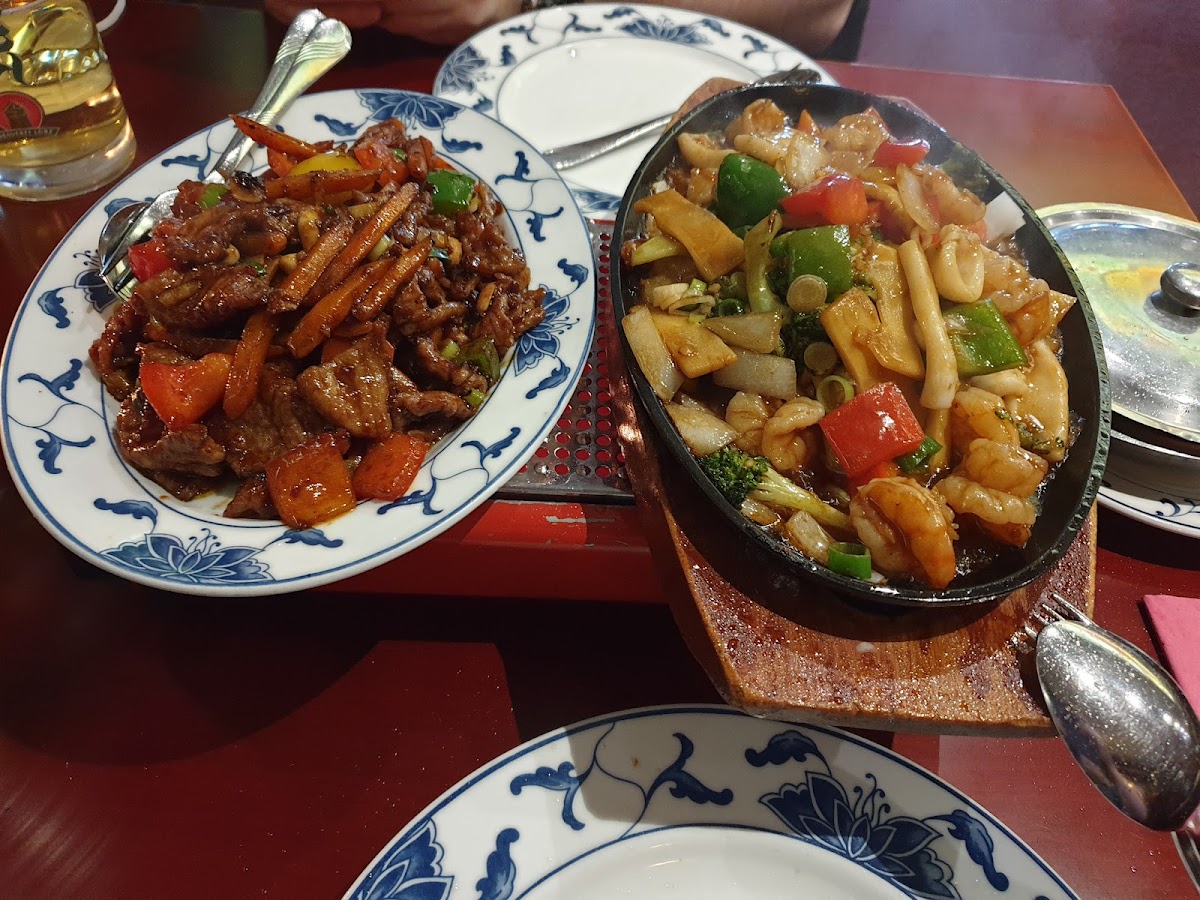 China-Restaurant Jin-Shi Photo 2