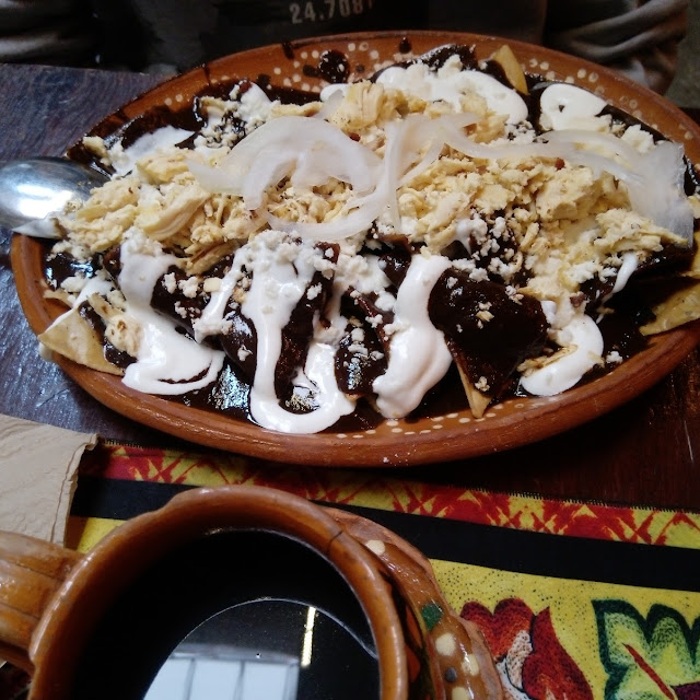 Chilaquiles Con Mole Negro