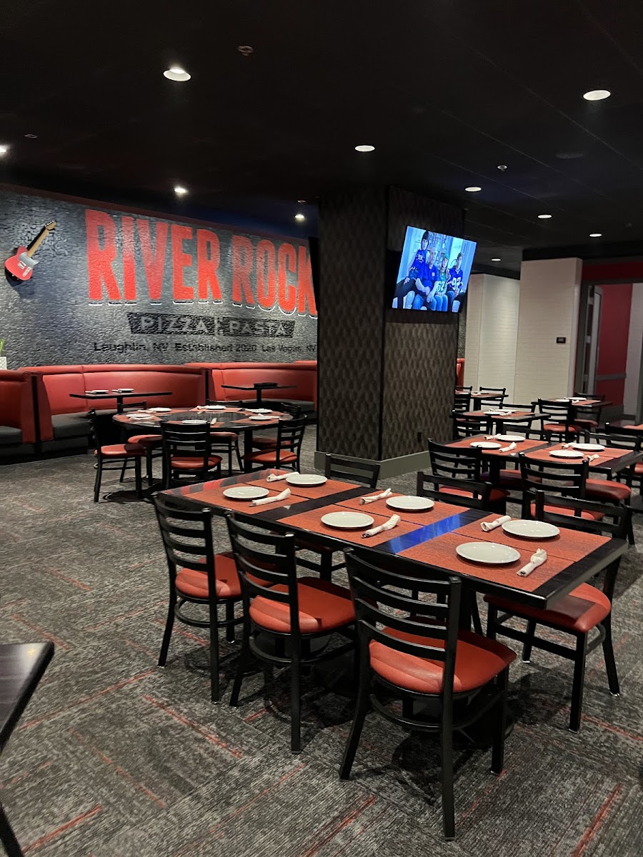 River Rock Pizza and Pasta Photo 3