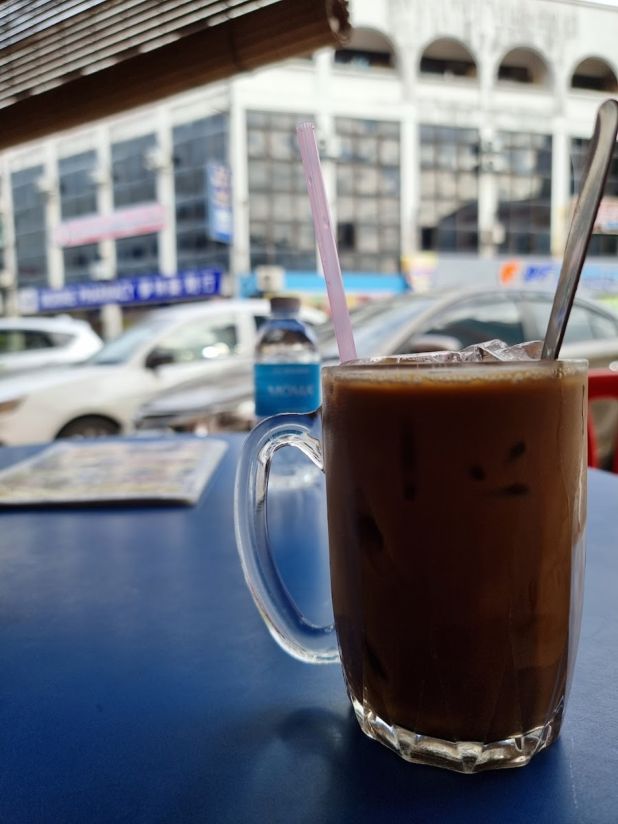 28 Food Centre Photo 8