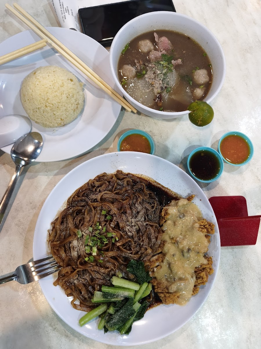 Dovist Chicken Rice Photo 3