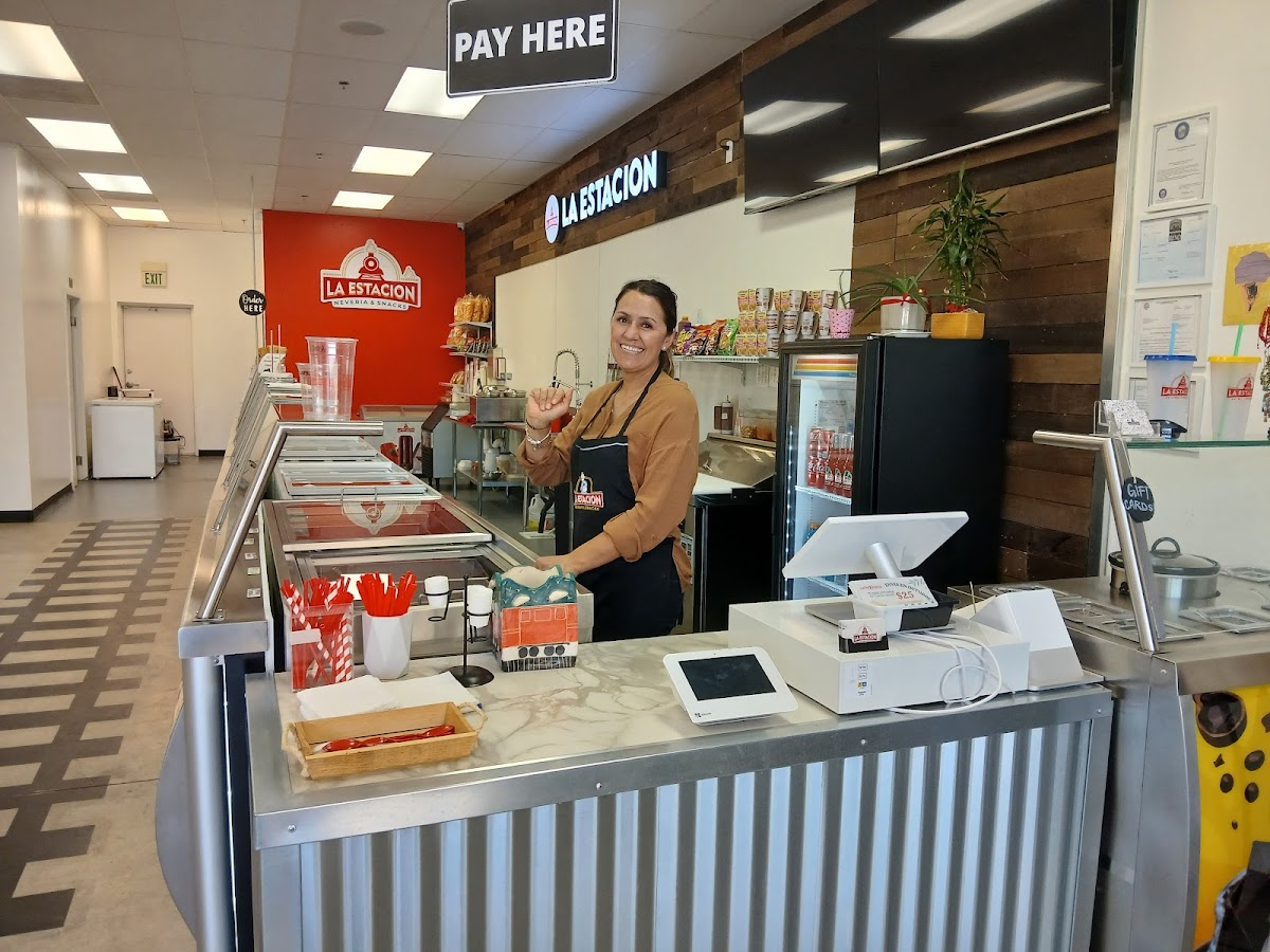 La Estacion Neveria & Snacks Photo 4