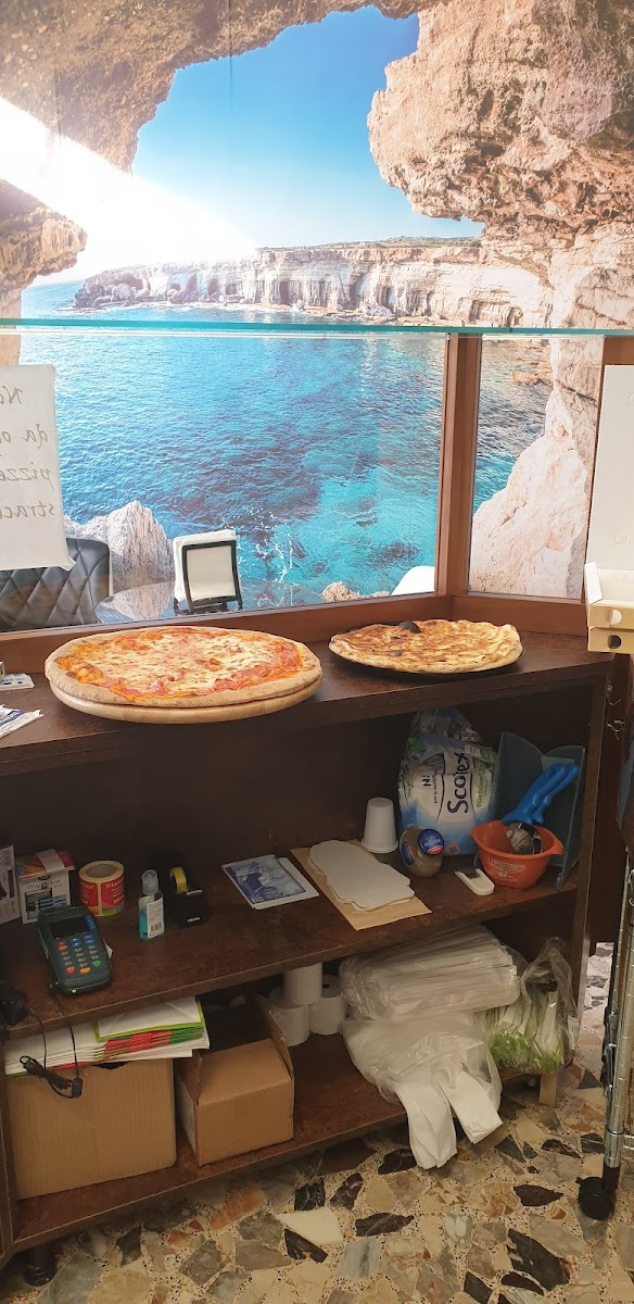 Pizzeria Mi & To Photo 7