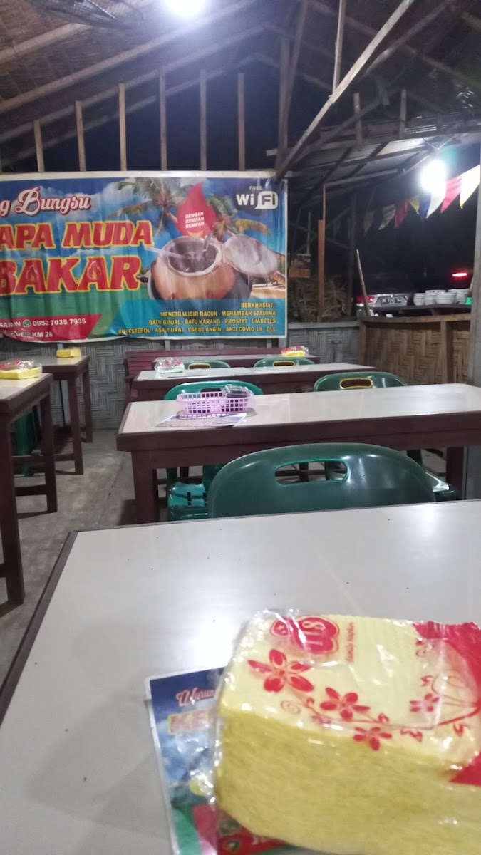 Kelapa Muda Bakar Warung Bungsu Photo 9
