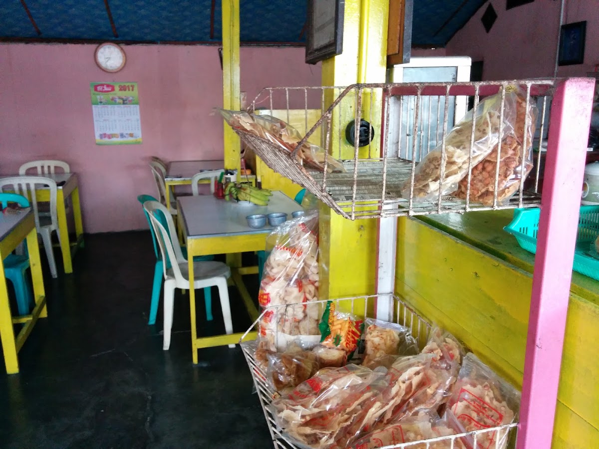 Rumah Makan Padang Tuah Saiyo Photo 4