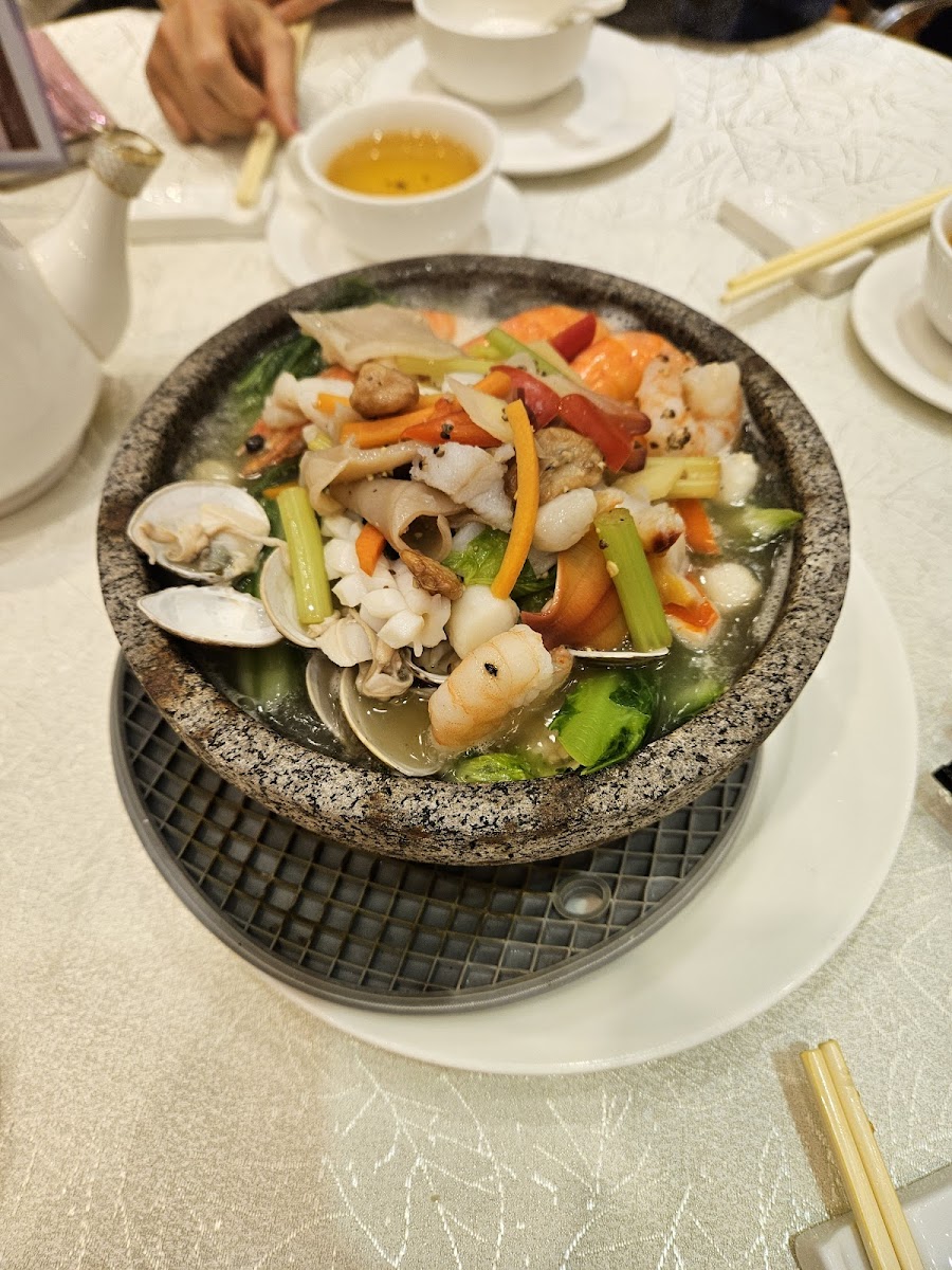 Majesty Seafood Restaurant (Jordon Branch) Photo 8