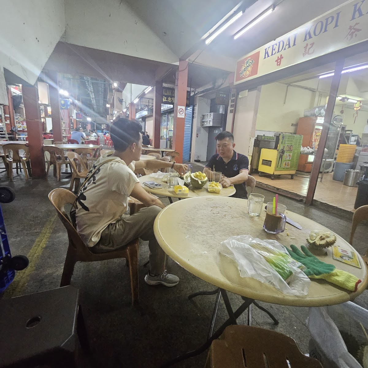 Damai Hawker Centre Photo 4