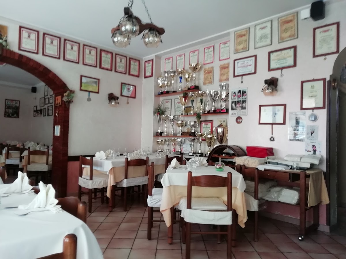 Ristorante Pizzeria Emilia Photo 4