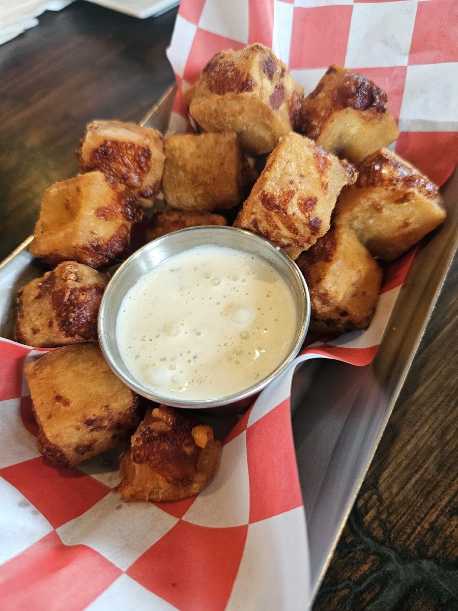 Lumberyard Bar & Grill Photo 10