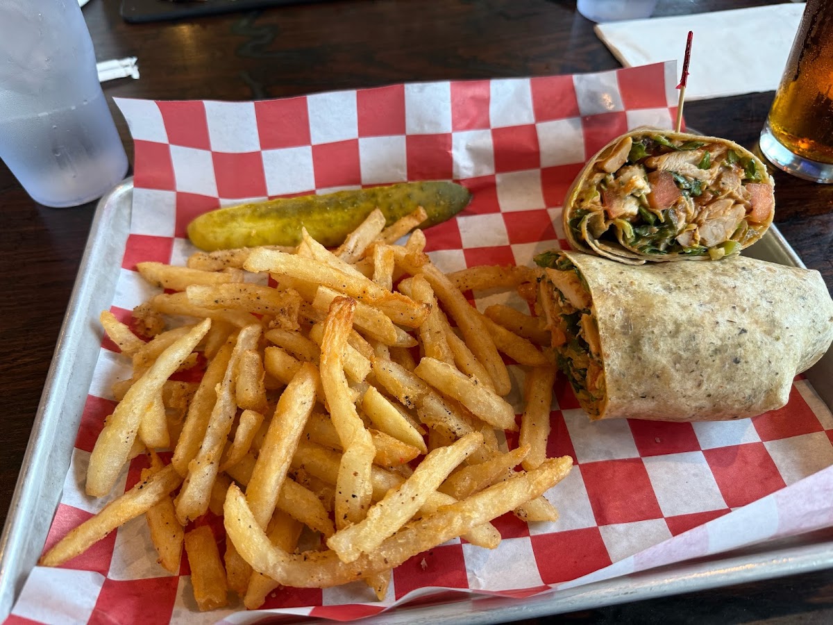 Lumberyard Bar & Grill Photo 2