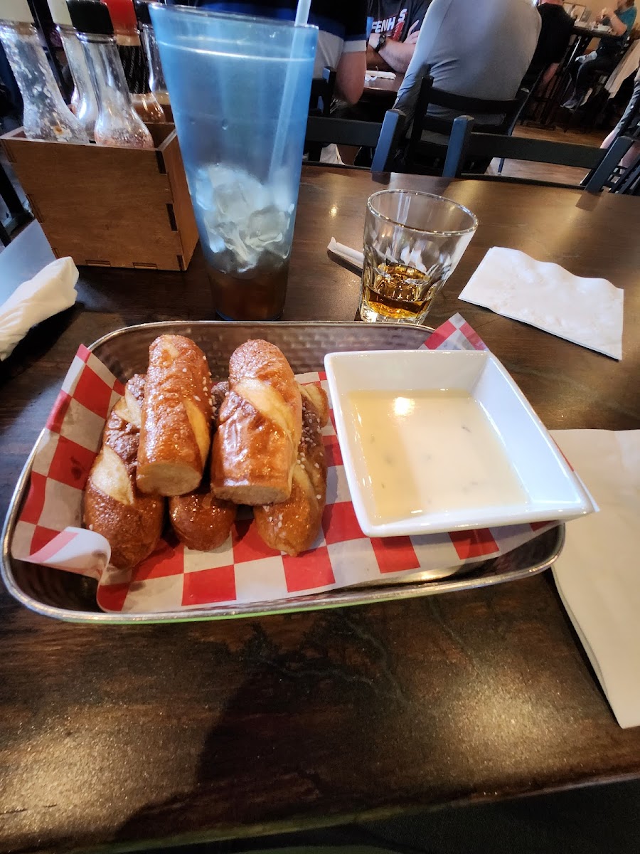 Lumberyard Bar & Grill Photo 9