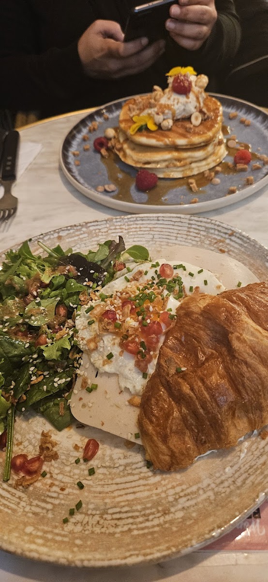 Wonderland Brunchy Louvre/restaurant brunch Photo 5