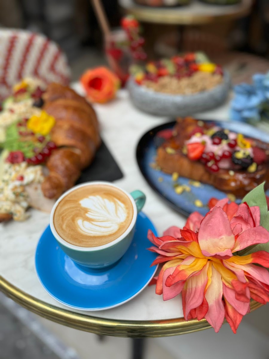 Wonderland Brunchy Louvre/restaurant brunch Photo 9