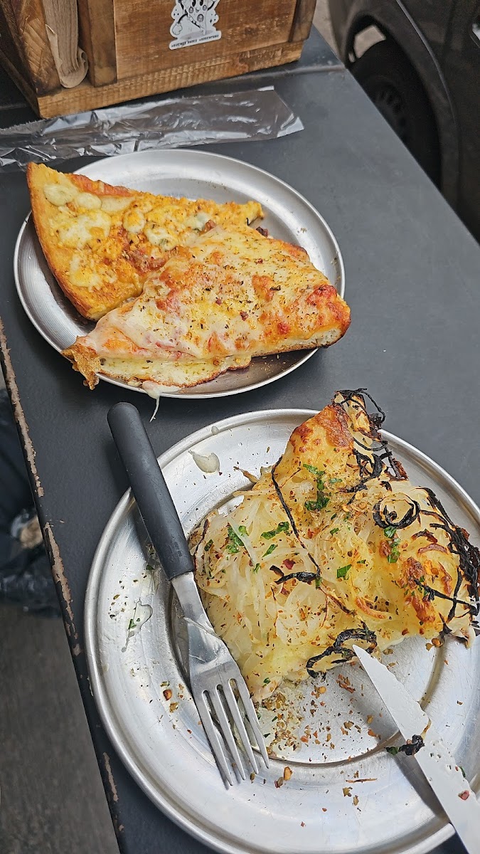 #611 Pizza Photo 3