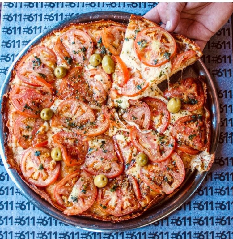 #611 Pizza Photo 4