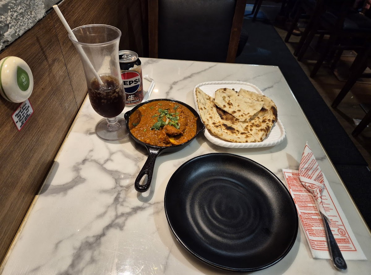 Ebeneezer's Kebabs & Pizzeria Photo 9