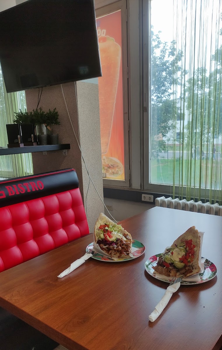 Bos Bistro Cafe Photo 7