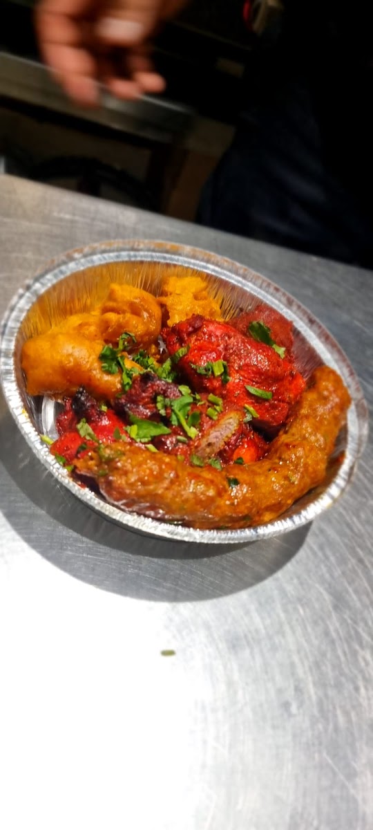 Anahs Tandoori House Photo 9