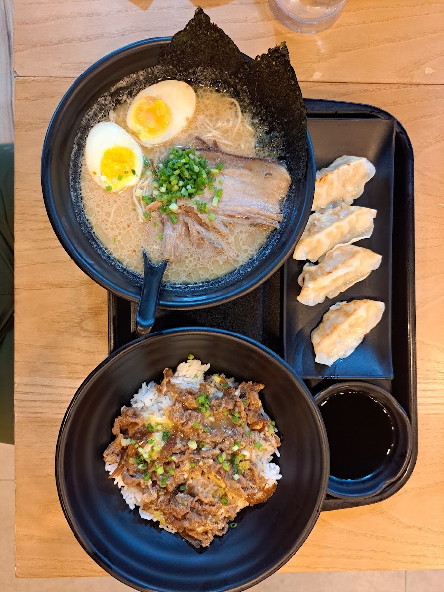 Kyukyu Ramen 99 - Starmall EDSA Photo 4