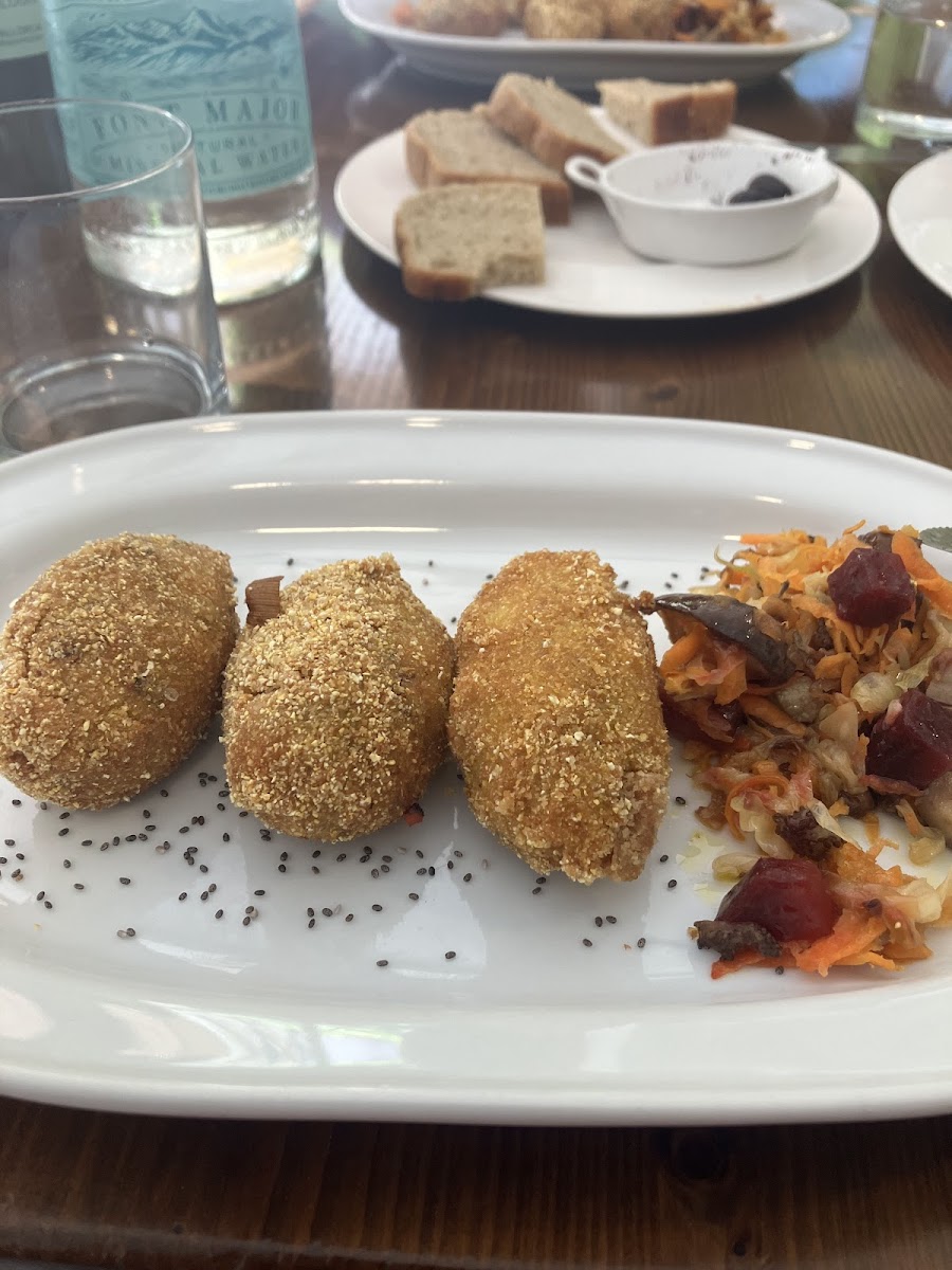 Es Ginebró - Restaurante Vegetariano Photo 10