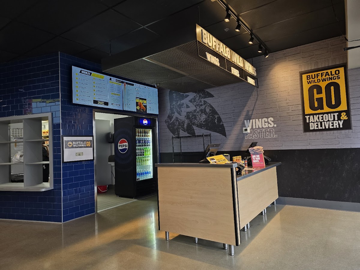 Buffalo Wild Wings 'GO' Photo 4