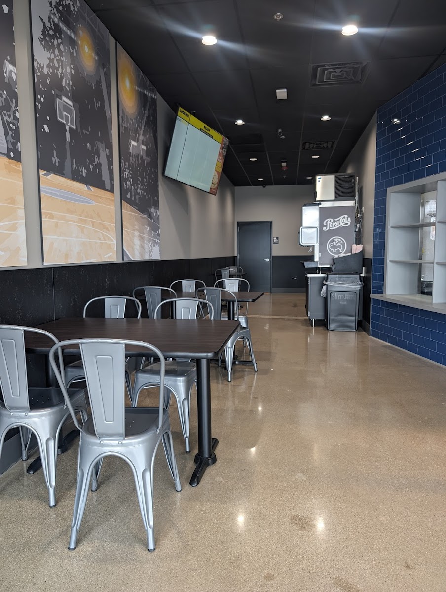 Buffalo Wild Wings 'GO' Photo 6