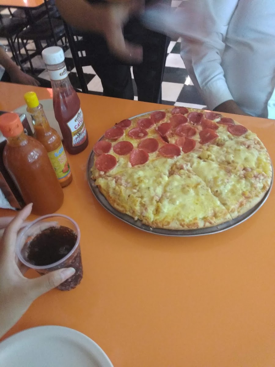 Hermano's Pizza Photo 10